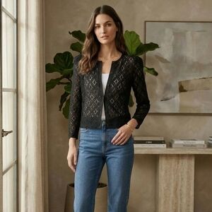 New Solitaire Black lace, puff sleeve button up top/ topper. Size M